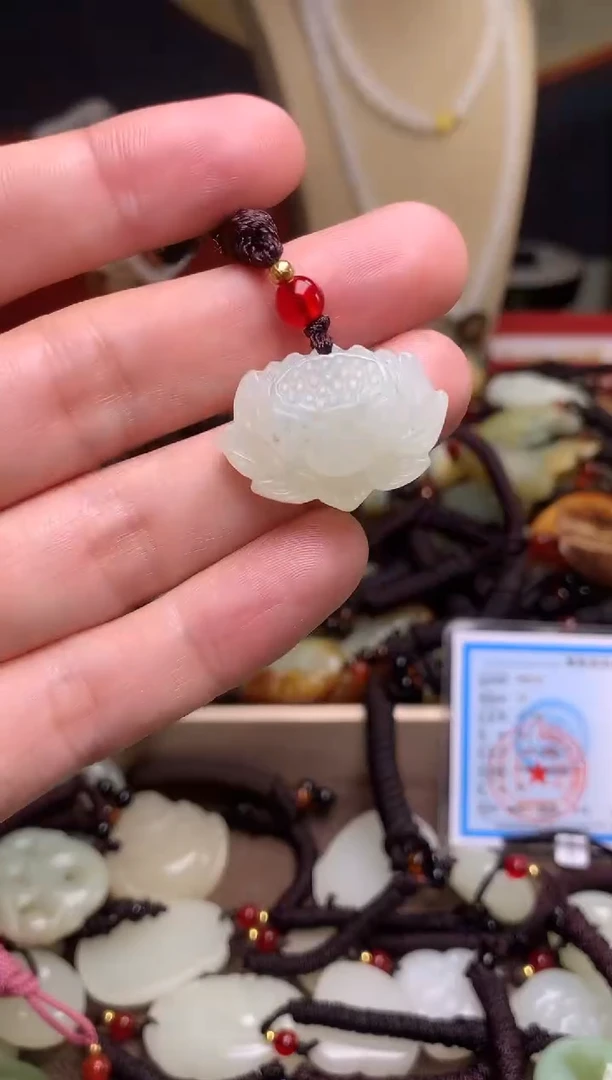 颈饰未镶嵌和田玉新疆料青海料清水和田玉吊坠