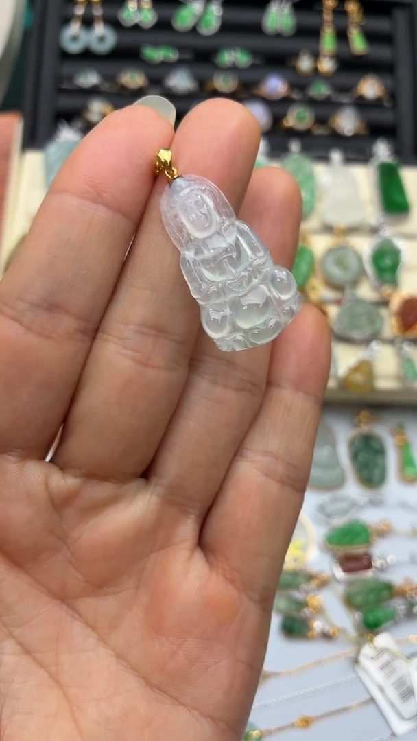 颈饰18K金镶嵌翡翠天然翡翠A货