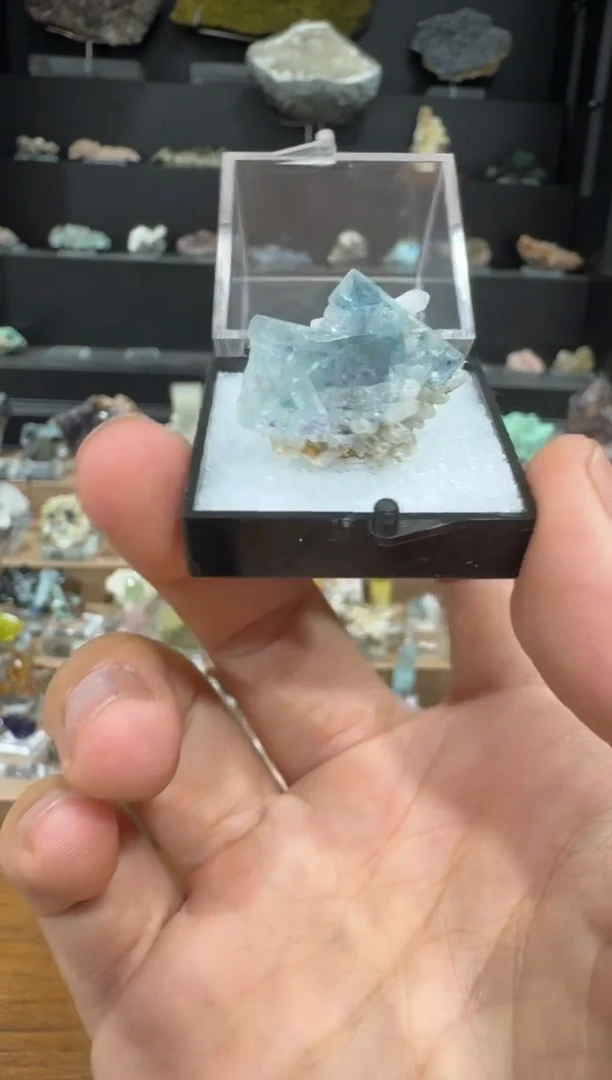 月下珠宝严选矿物