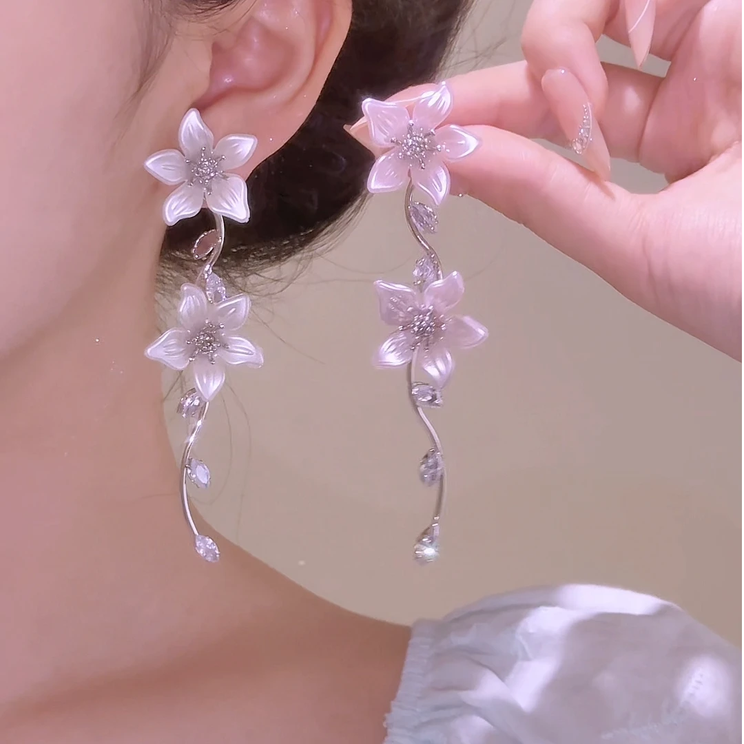 合金耳饰 甜美气质花朵水钻流苏耳环轻奢小众精致仙女百搭耳环女