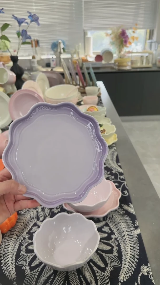 【闪购商品】瓷炻彩花边盘18CM-香芋紫