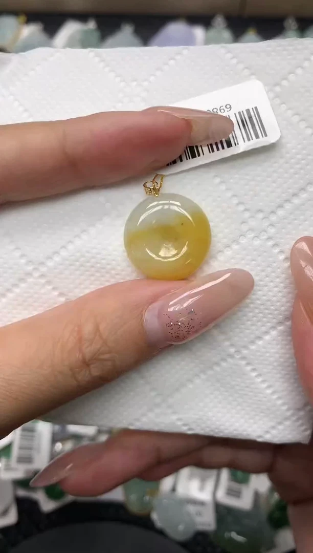 颈饰18K金镶嵌翡翠1111111111