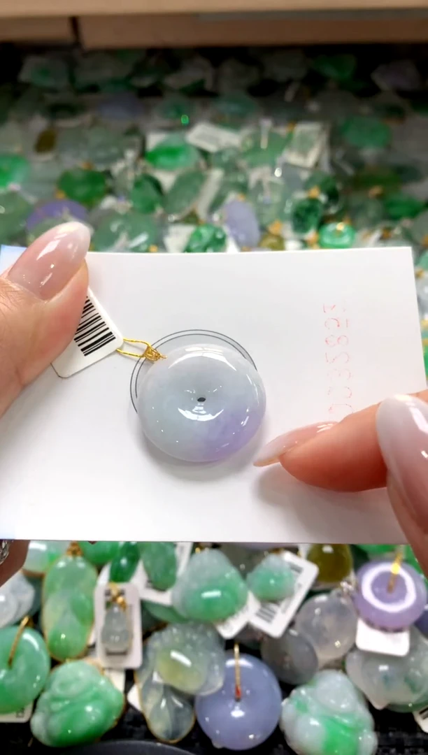 颈饰18K金镶嵌翡翠1111111111111111