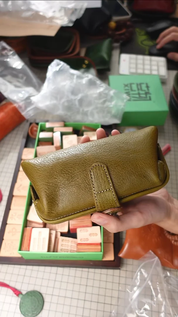 牛皮蛇皮（革）0迷你台阶