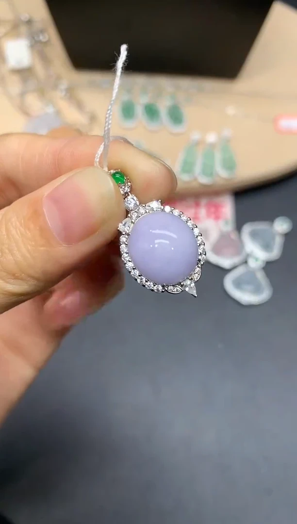 【闪购商品】翡翠吊坠(不含链)银S925镶嵌蛋面【无服务费】