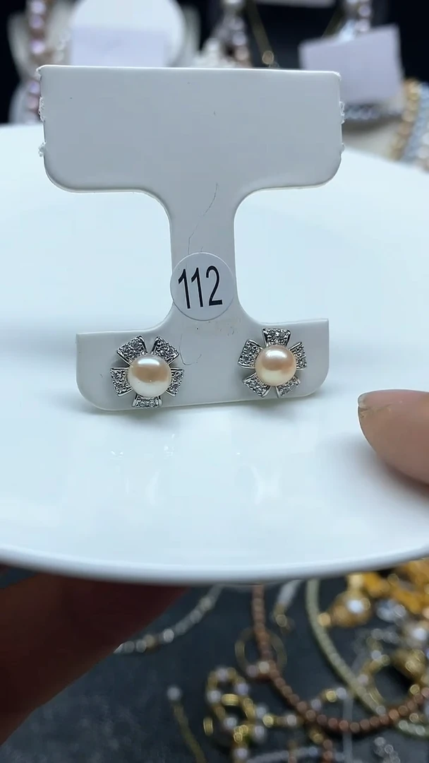 【闪购商品】淡水珍珠耳饰未镶嵌多人