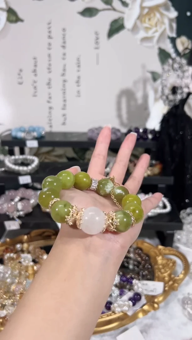 【闪购商品】水晶手链未镶嵌天然水晶默认微瑕 多样性发货发起一