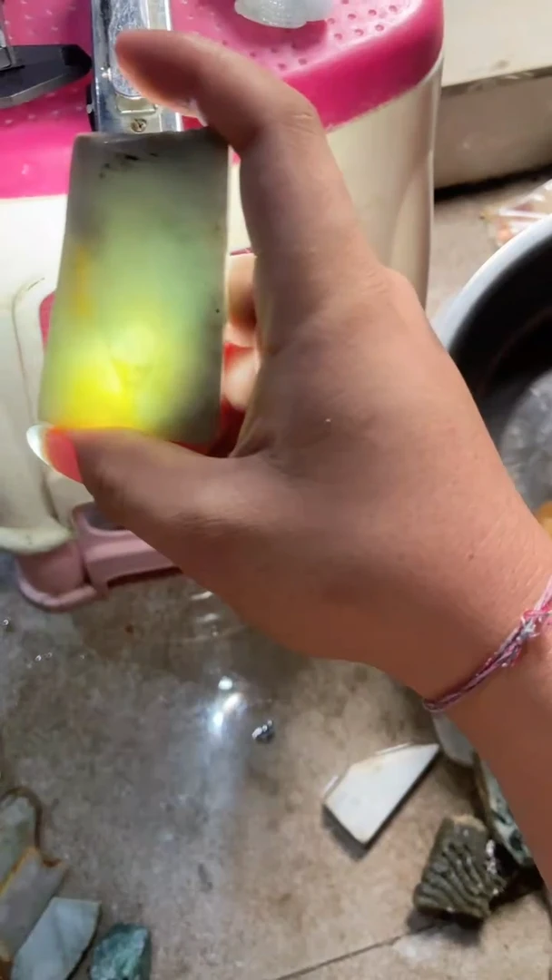 配石翡翠翡翠边角料未加工20