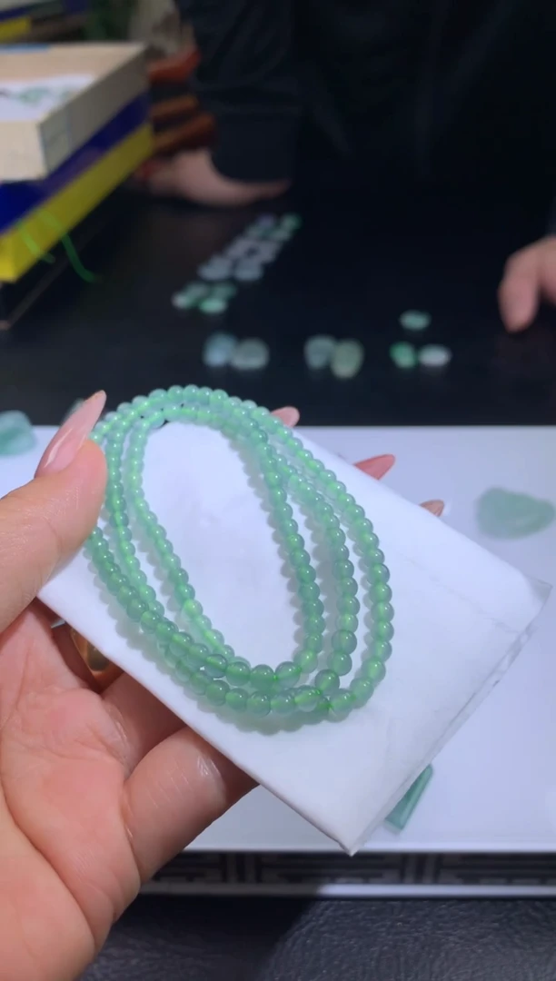 未镶嵌定制翡翠d***y翡翠