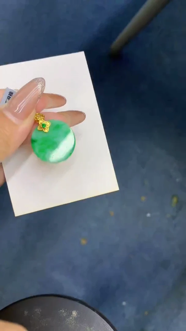 颈饰未镶嵌翡翠1