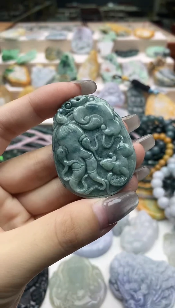 颈饰未镶嵌翡翠1