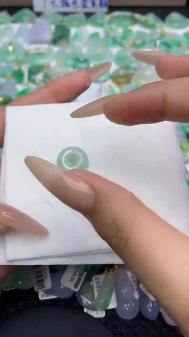 翡翠未镶嵌颈饰11111111