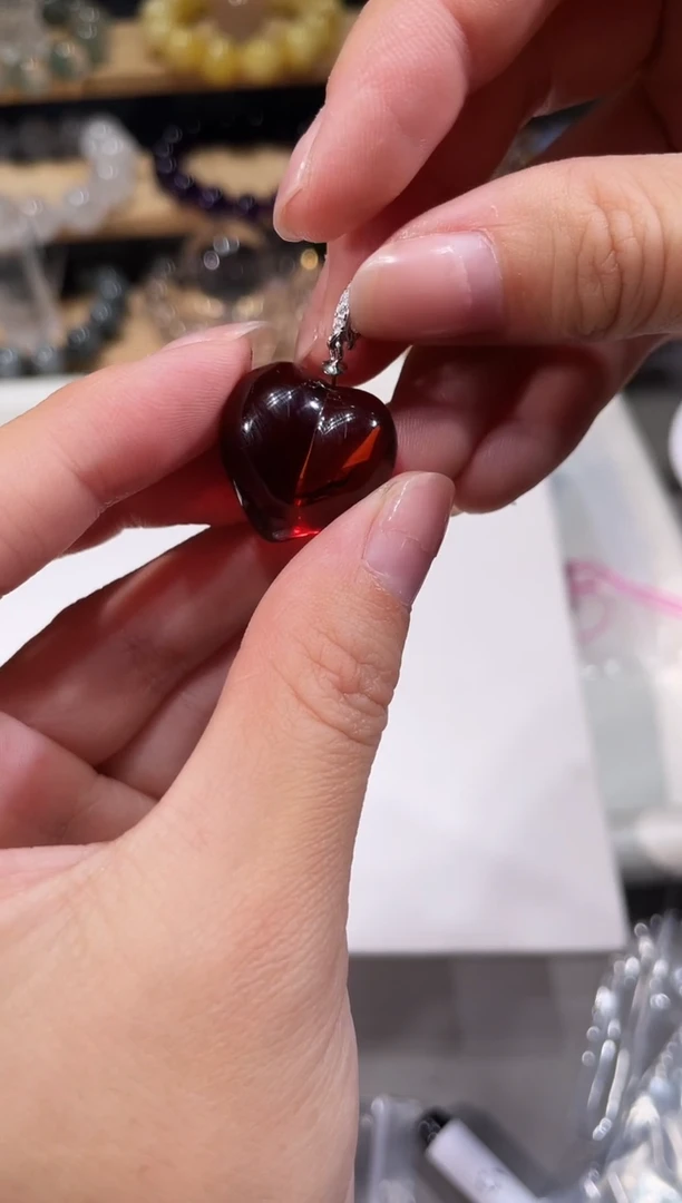 手链血珀未镶嵌晚**安血珀爱心吊坠20-21mm