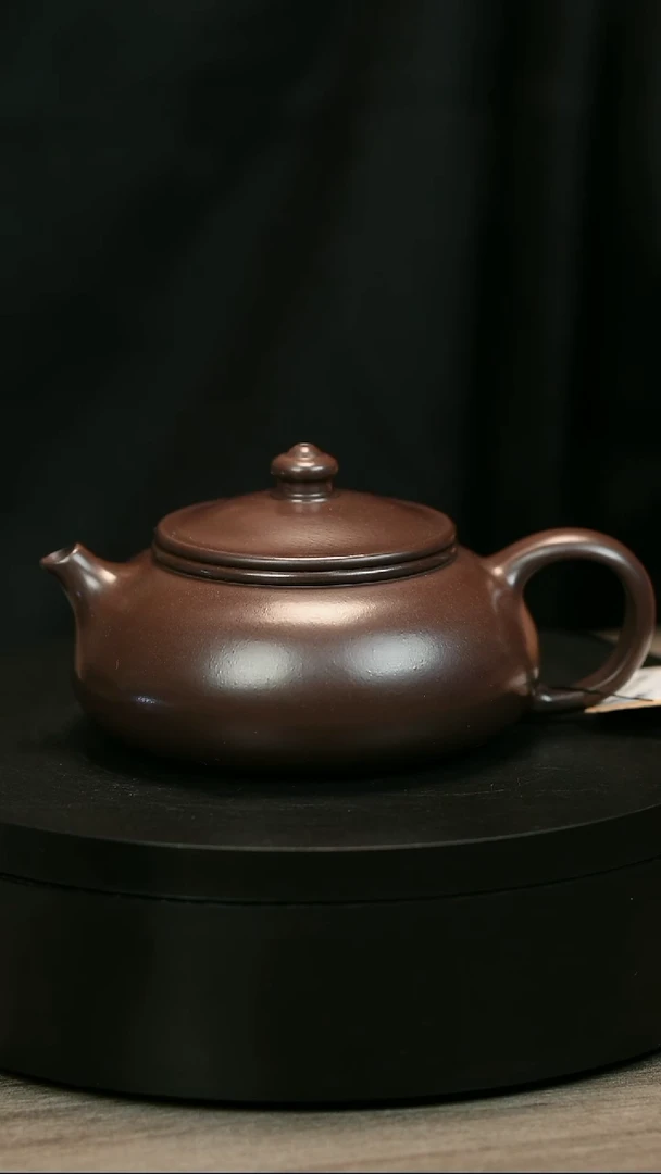 茶壶紫砂万****行H1929陈春芬黑墩头寒江