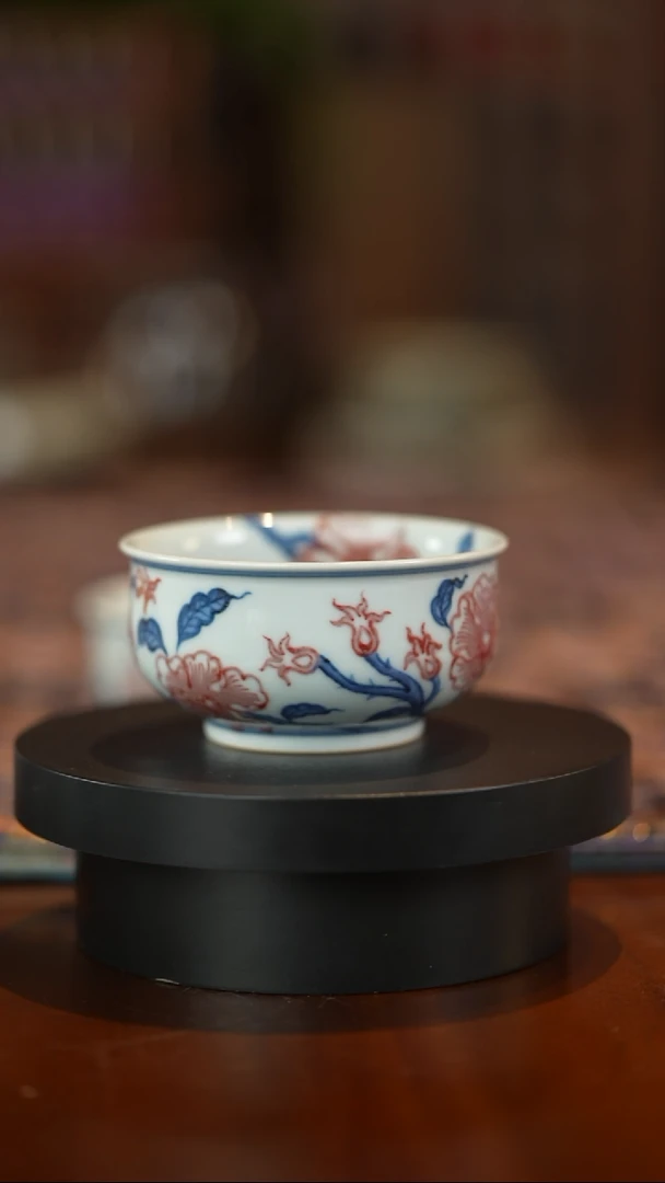 405釉里红炉式杯