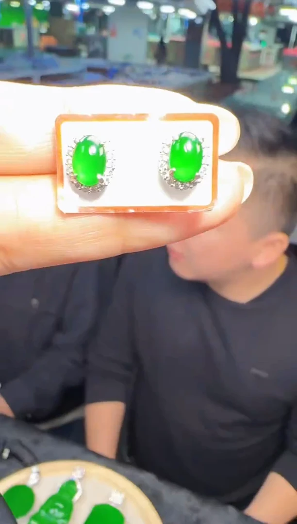未镶嵌定制翡翠翡翠耳环3