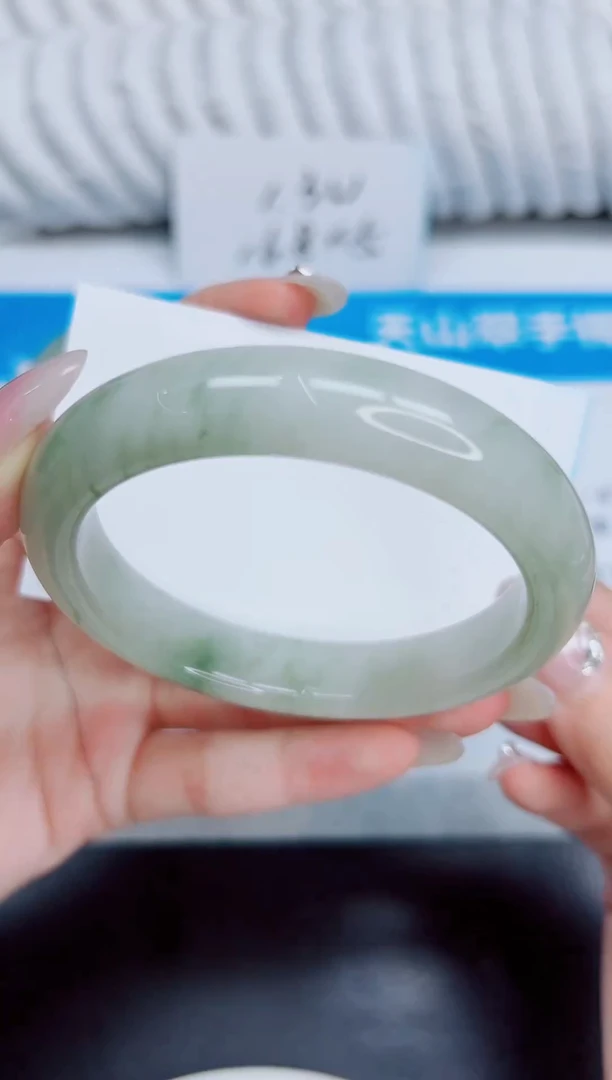 未镶嵌手镯石英质玉222/60