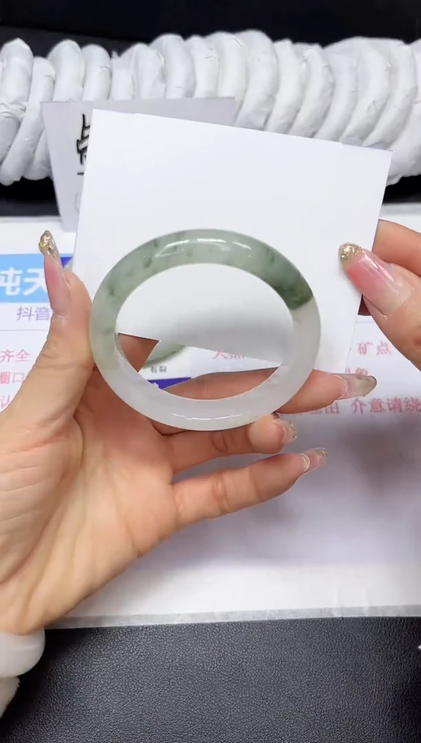 【闪购商品】石英质玉手镯未镶嵌106