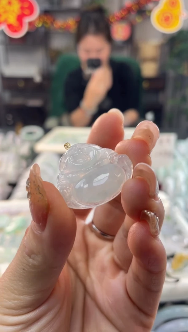 【闪购商品】翡翠吊坠(赠链)18K金镶嵌多样性发货 发一件