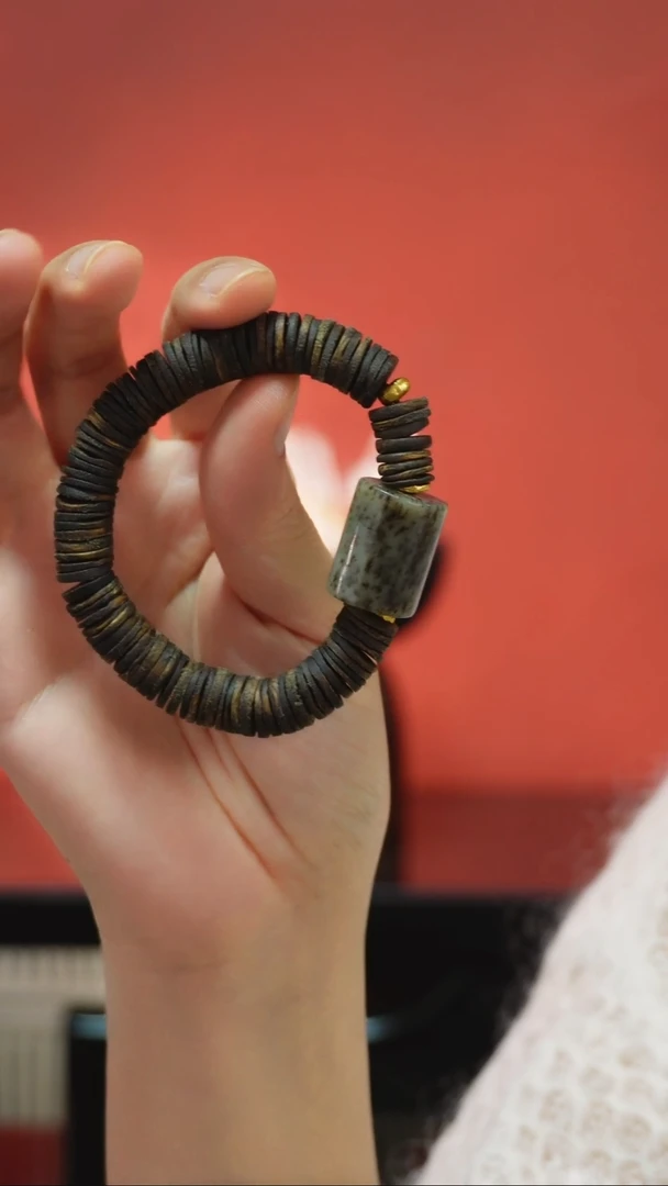 18K金镶嵌手链和田玉手串