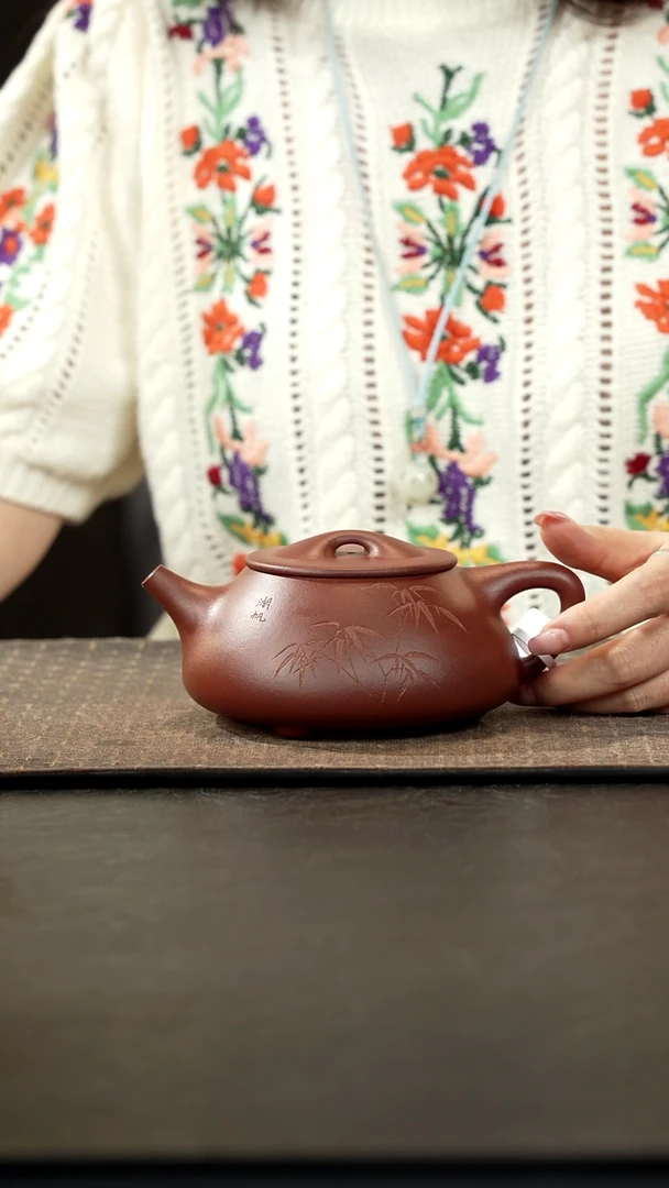 茶壶紫砂刻绘满瓢桃花紫泥430cc