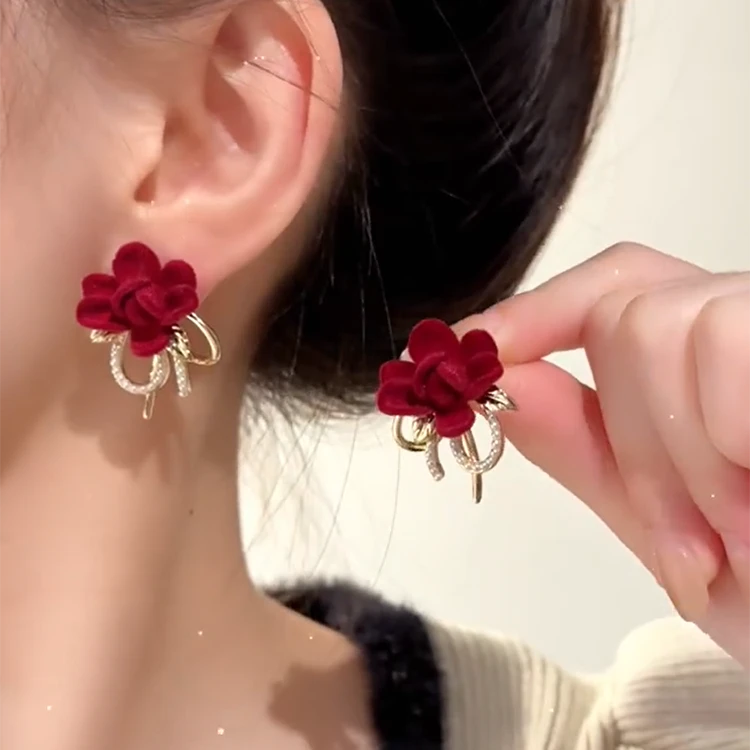 锌合金耳饰 酒红丝绒花朵蝴蝶结耳钉复古优雅气质小众轻奢耳环