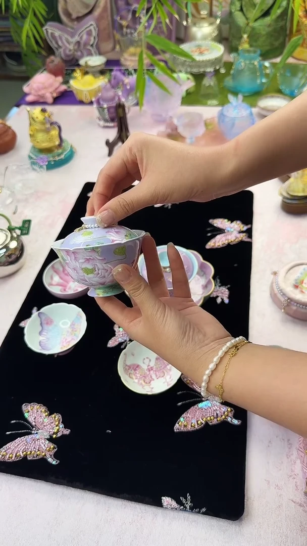 109灵玺贡坊荷花盖碗