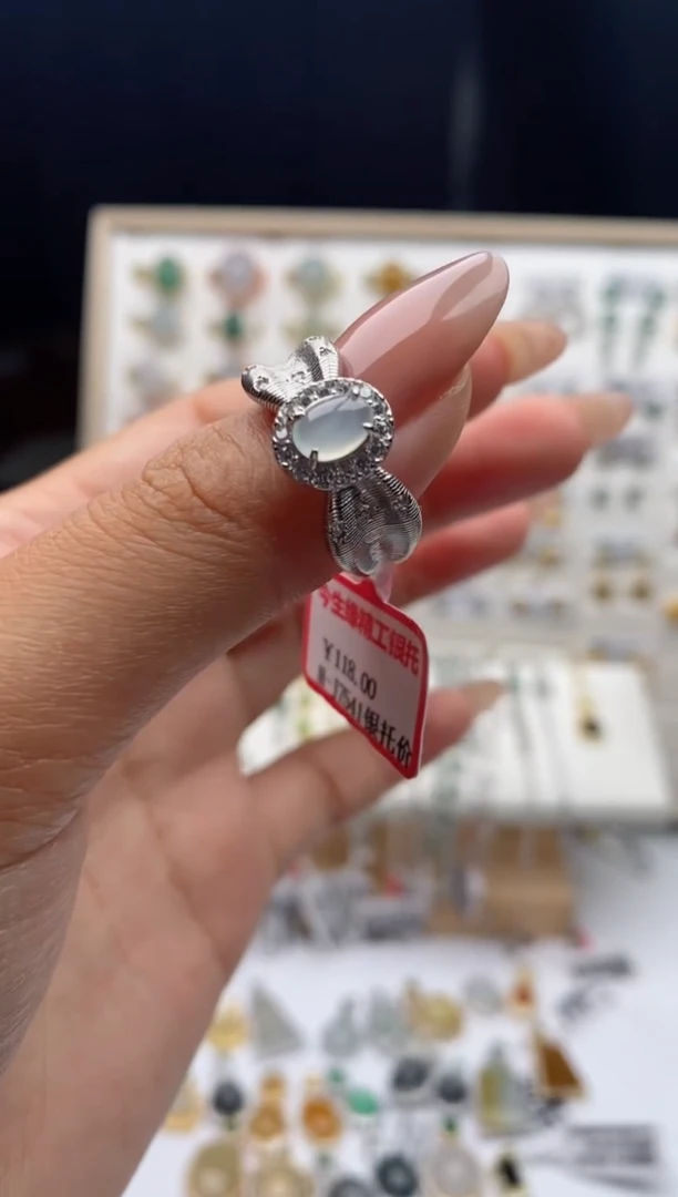 翡翠戒指银S925镶嵌天然A货翡翠