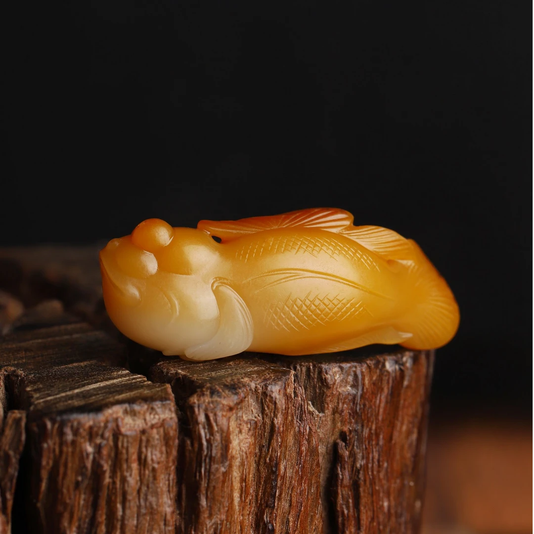 和田玉黄沁挂白玉种跳跳鱼鱼跃龙门