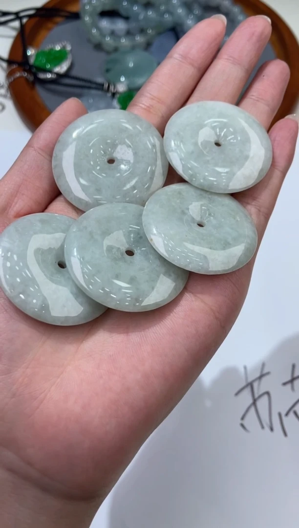 【闪购商品】翡翠未镶嵌挂件2202541/平安扣苏/多样性一件发