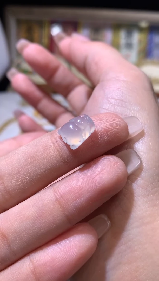 未镶嵌定制翡翠10.4*8.5*4.9卡飞天猪680+68