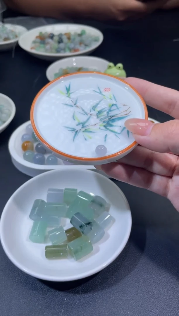 颈饰未镶嵌翡翠阙翡翠净货