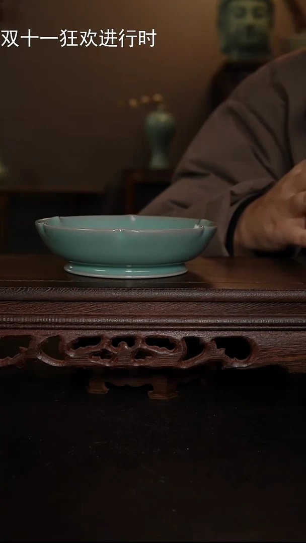 摆件瓷仿古手工葵口洗