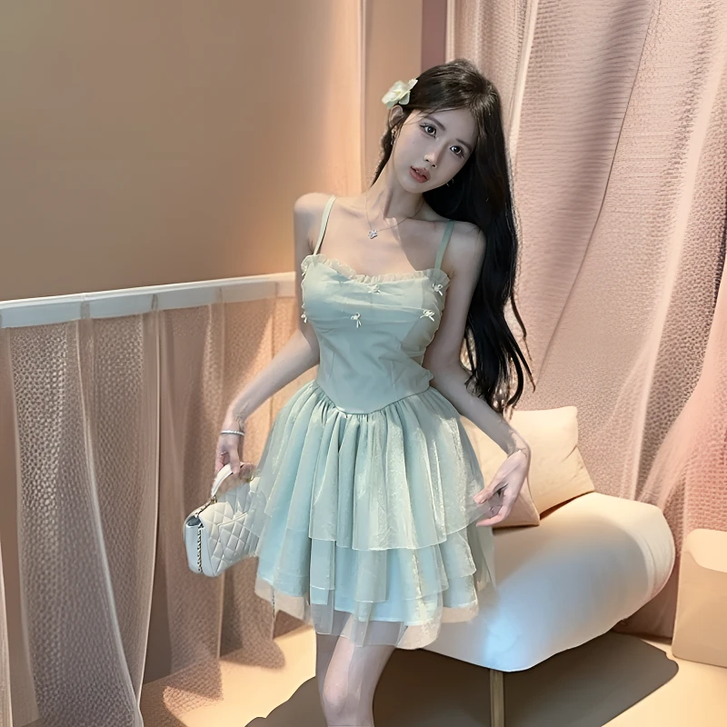 夏季新款甜美公主风网纱拼接无袖露肩抹胸显瘦短款超仙吊带连衣裙