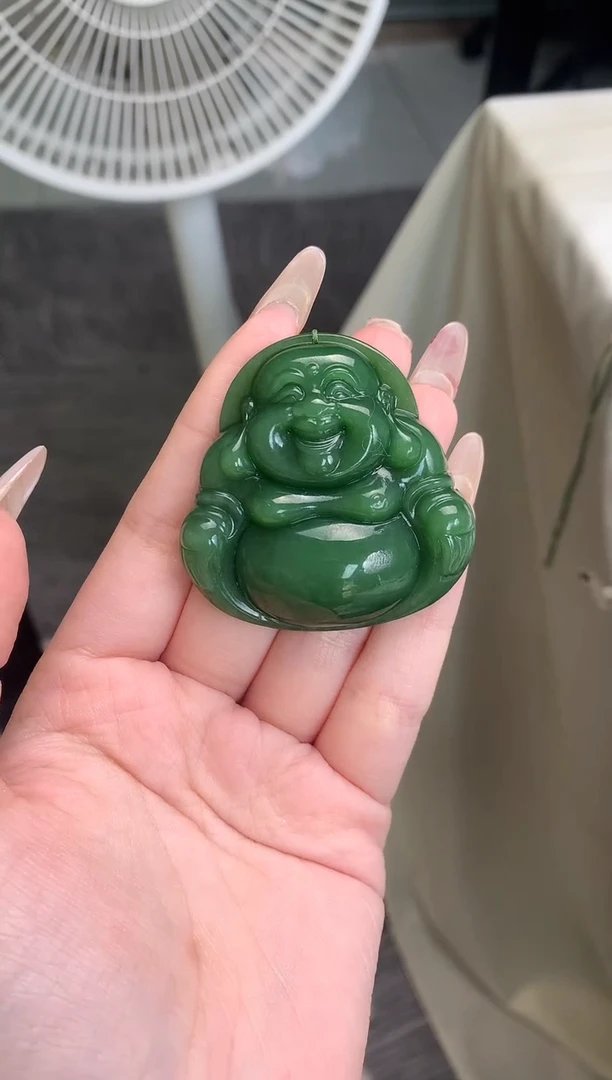 颈饰未镶嵌和田玉吊坠