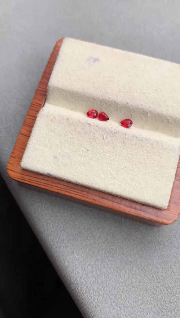 【闪购商品】蓝宝石裸石未镶嵌蓝宝石多样性发一