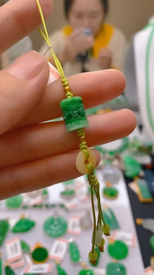 【闪购商品】翡翠颈饰未镶嵌新号开播，全场乱卖