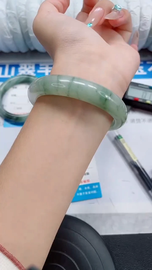 未镶嵌手镯石英质玉215-56/57