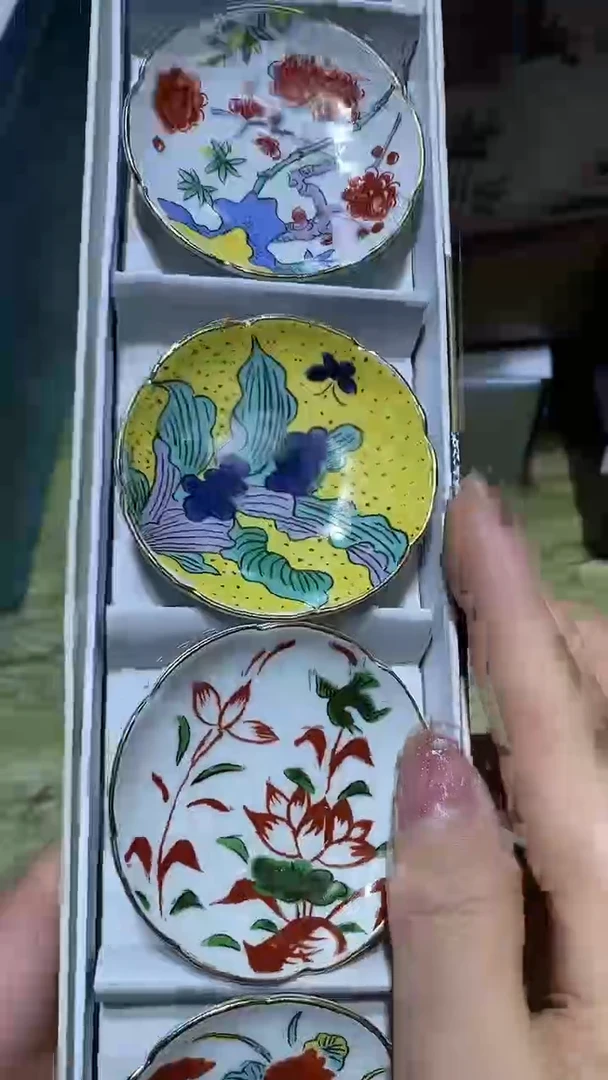 瓷片碗碟好物一件不留@@1