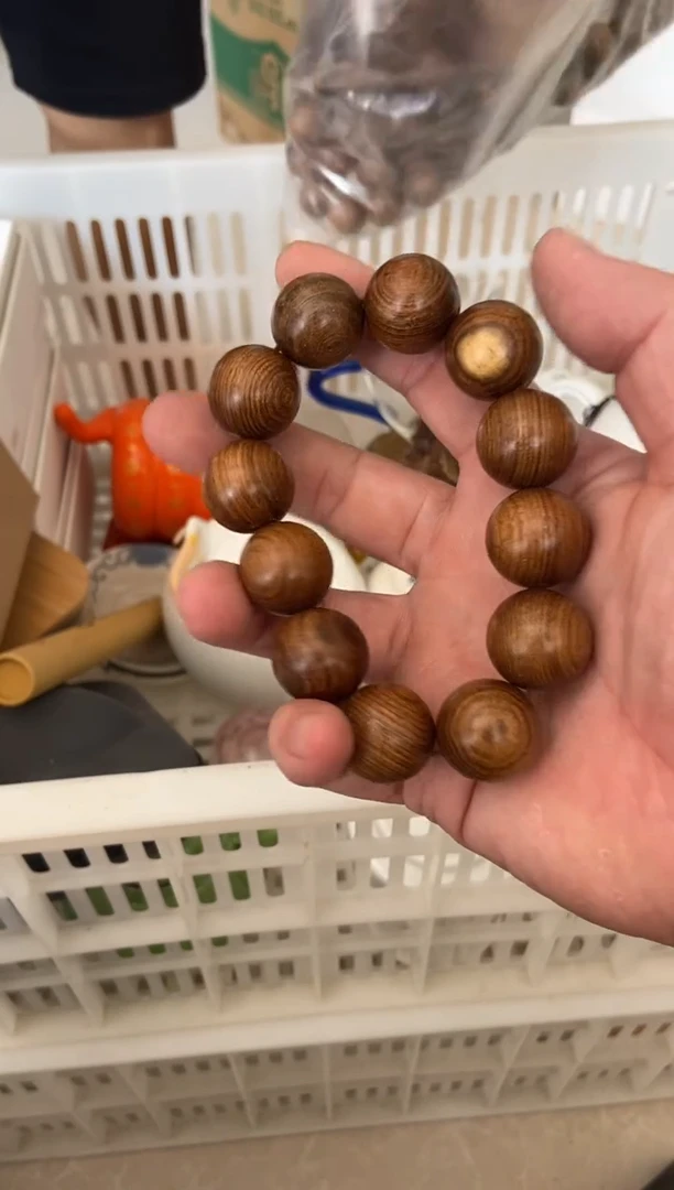 无运费险有瑕疵的摄影的产品有使用过的痕迹有点脏介意勿拍