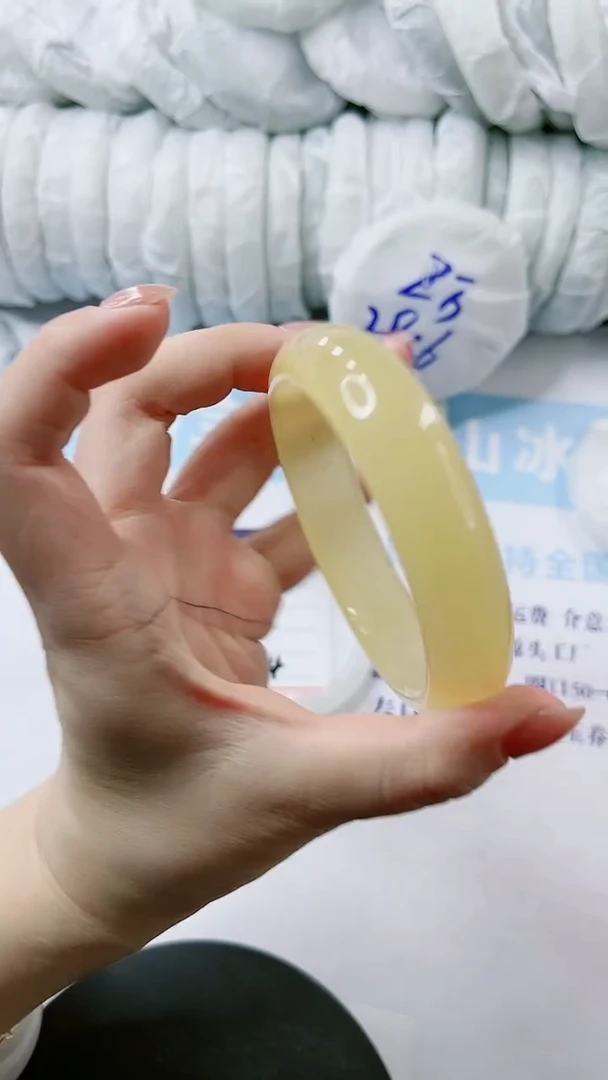 【闪购商品】石英质玉手镯未镶嵌多样性发货V115-64