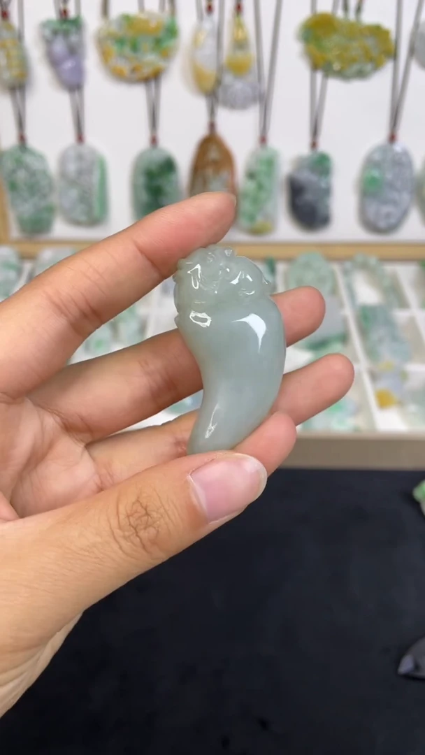 颈饰未镶嵌翡翠1