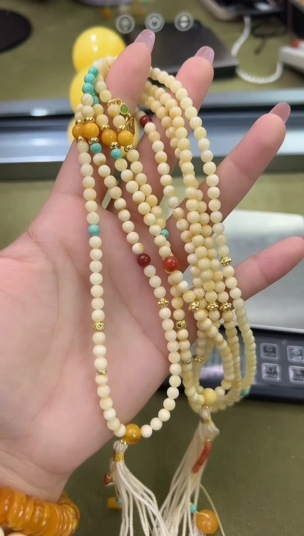 裸石琥珀未镶嵌天然琥珀蜜蜡吊坠多样性发一条