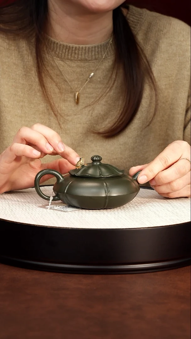 紫砂茶案宜兴紫砂 青蛙莲子壶绿泥