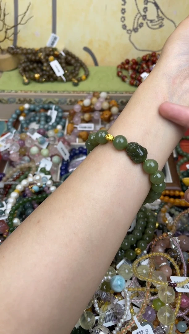 手饰和田玉未镶嵌371