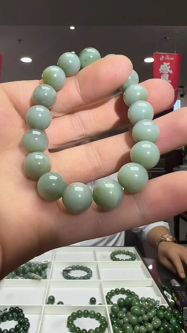 未镶嵌手链和田玉（碧玉）精品-多样性发货其中发一
