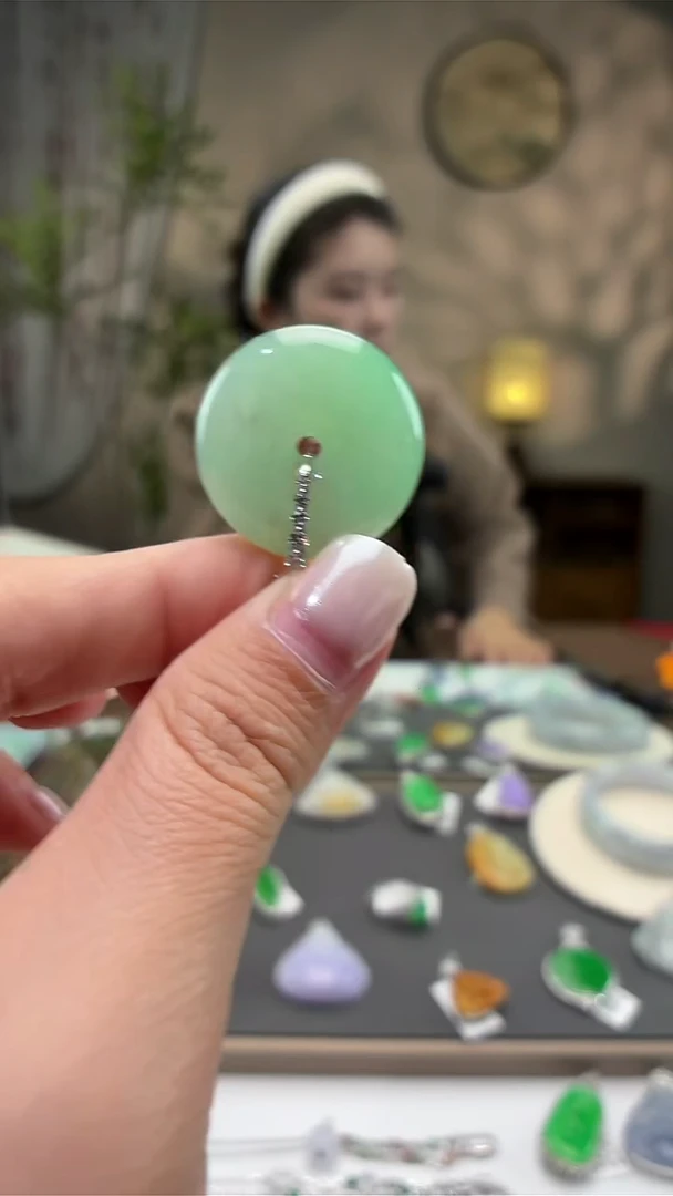 吊坠(不含链)18K金镶嵌翡翠平安扣