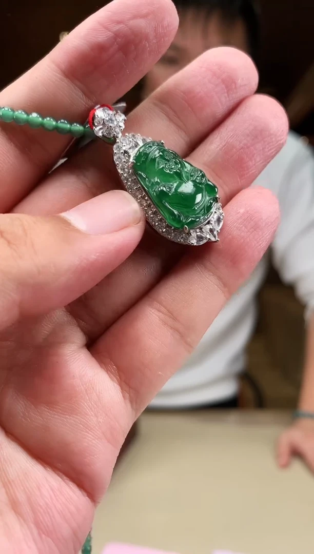 【闪购商品】翡翠颈饰未镶嵌        *611