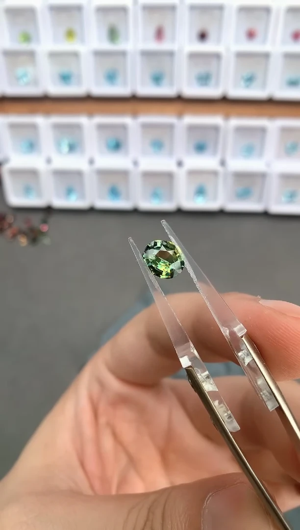 未镶嵌裸石定制蓝宝石1.42ct 无烧绿蓝宝