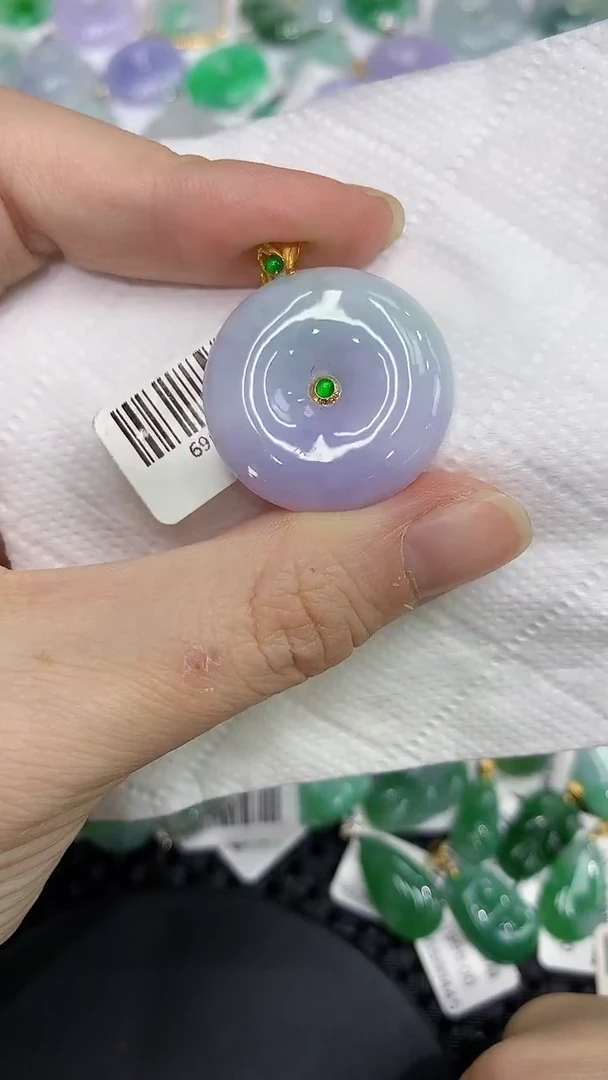 颈饰18K金镶嵌翡翠a货支持复检百元以上9元证书费自理